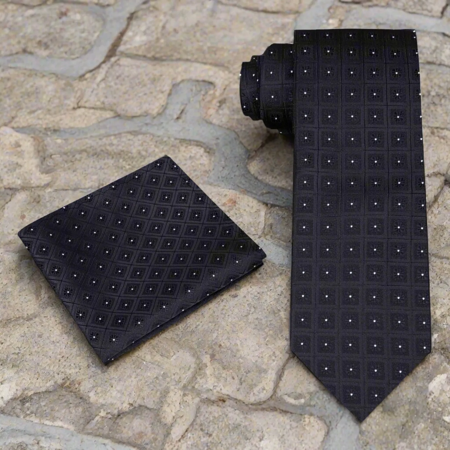 Caliber Geometric Necktie