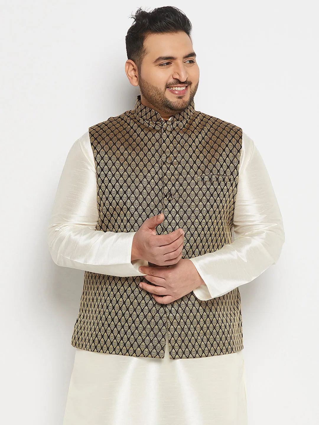 VASTRAMAY Men's Black Gold Jacquard Nehru Jacket